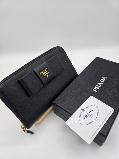 Prada Long Wallet (Pre-owned)