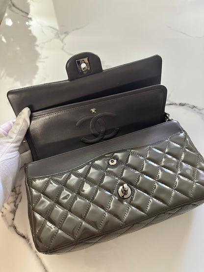 Chanel double flap patent bag (gray/small size)