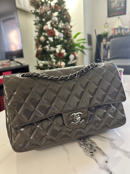 Chanel double flap patent bag (gray/small size)