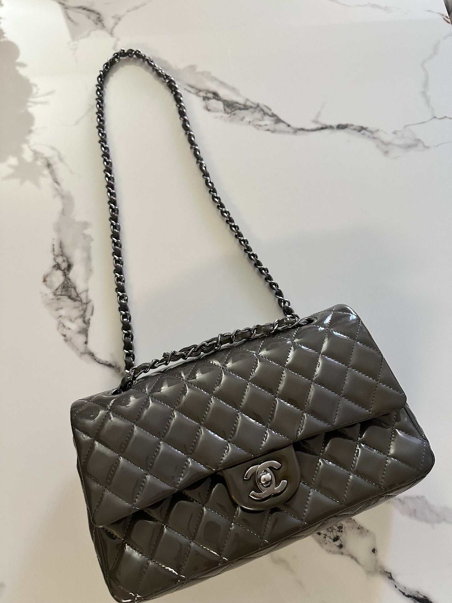 Chanel double flap patent bag (gray/small size)