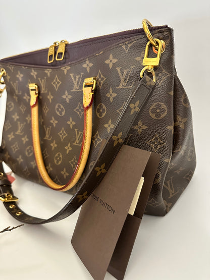 Louis Vuitton Pallas Monogram